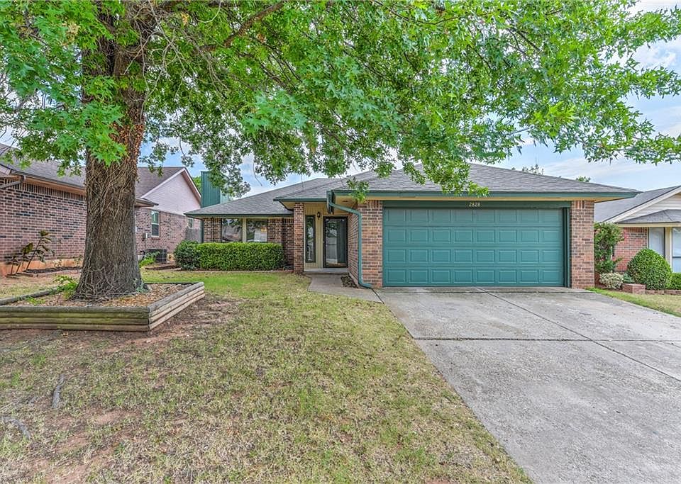 1st image of 2828 Green Canyon Dr