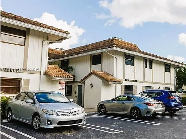 10787 Royal Palm Blvd #5 — Photo 35
