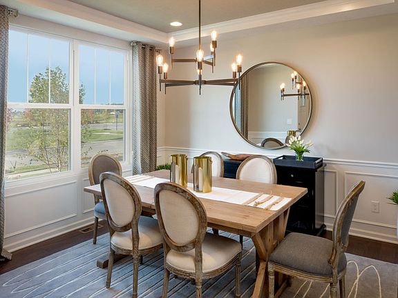 Formal Dining Room, Perfect for Entertaining