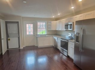 65 Princeton St #422, North Chelmsford, MA 01863