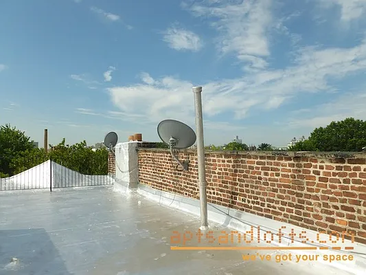 Rented by aptsandlofts.com | media 34