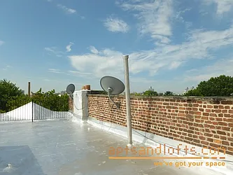 Rented by aptsandlofts.com