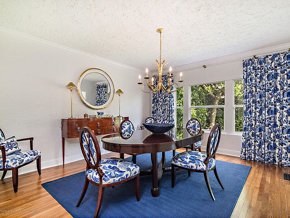 4th image of 194 Pershing Way