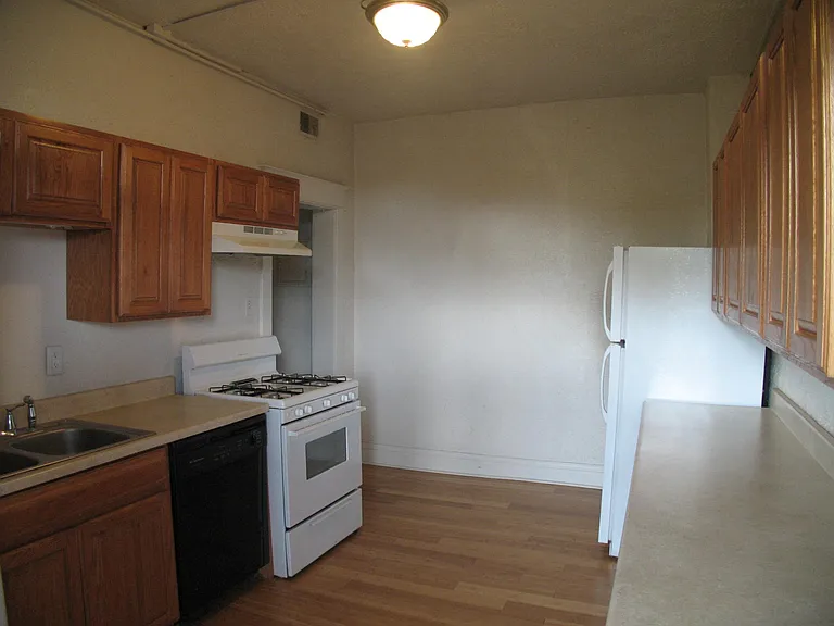 502 Bryan St #4 — Photo 22