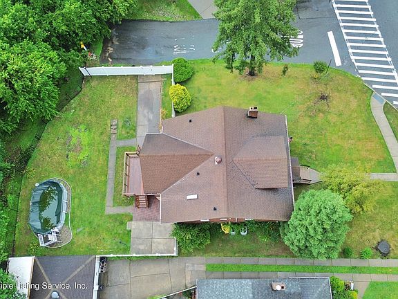 3rd image of 80 Jefferson Blvd