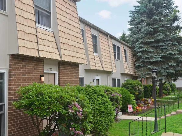 Woodland Park Apartments