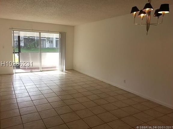 3rd image of 8020 Colony Cir N APT 101