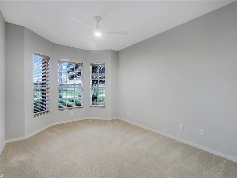 18025 Greenwood Dr — Photo 19