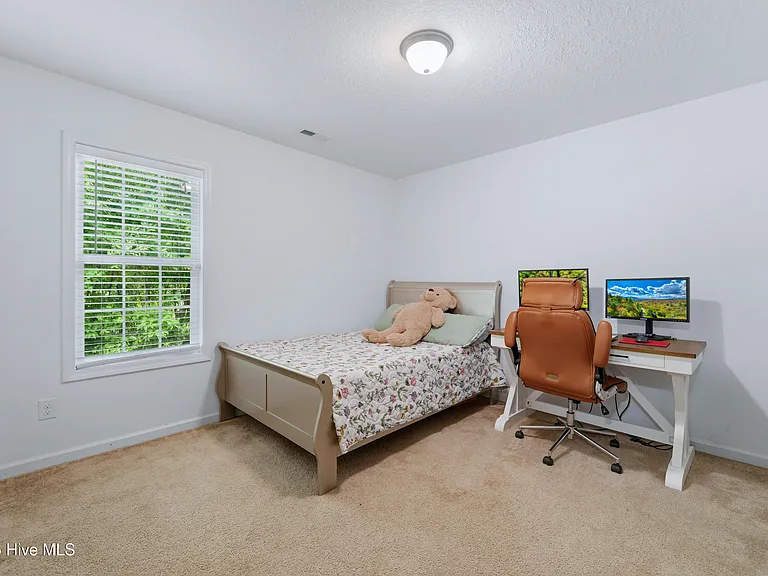 765 Radiant Dr — Photo 18