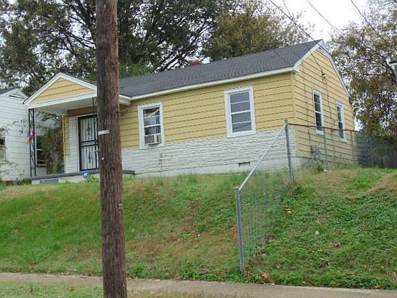 3rd image of 199 W Davant Ave