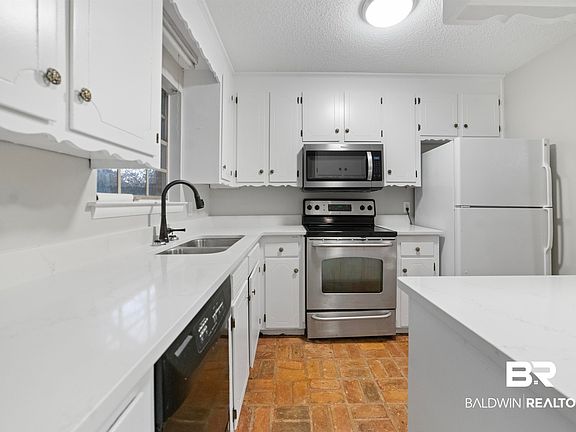 5th image of 11833 Old Moffat Rd