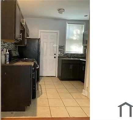 1635 Frederick Ave — Photo 7