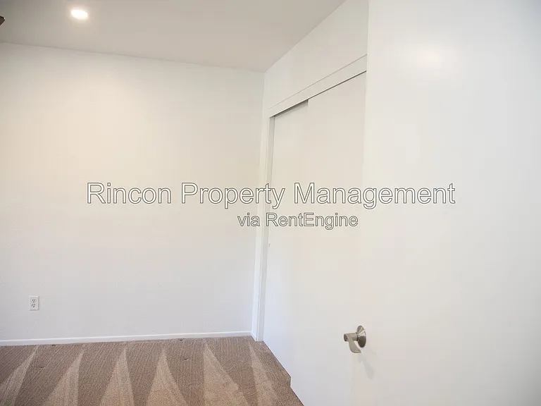 584 Doyle Ln — Photo 18