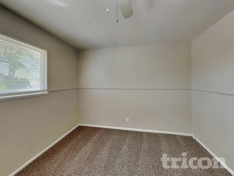 3241 Barbara Cir — Photo 10