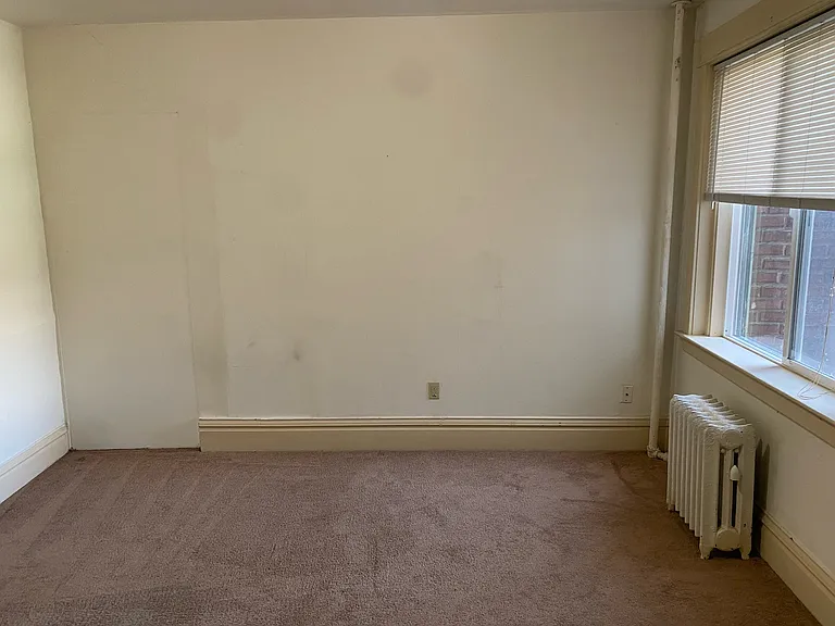 311 N Broadway St — Photo 8