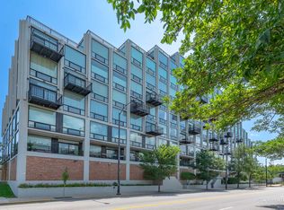 61 W 15th St, Chicago, IL 60605