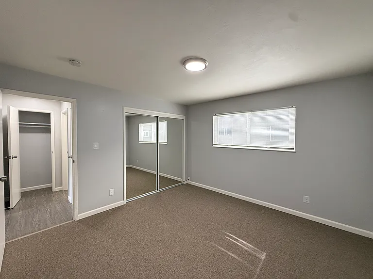 10th Avenue Apartments — Photo 6