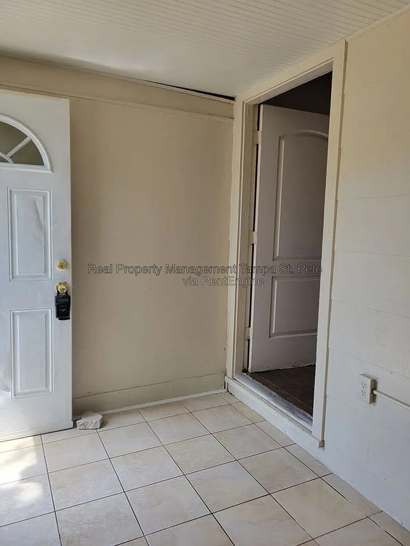 2 bed, 1.0 bath, 676 sqft, $1,395 — Photo 4