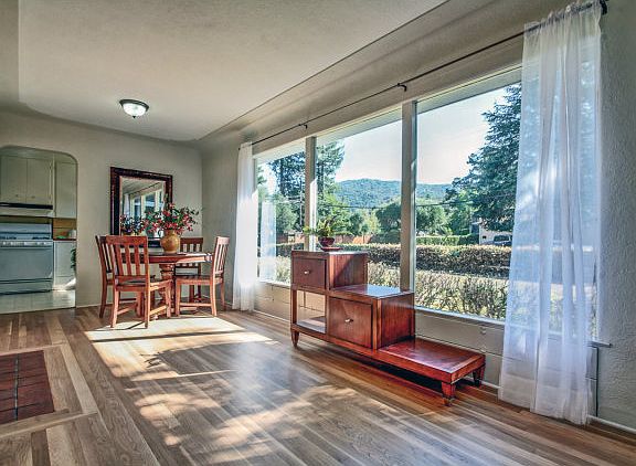 5th image of 16501 Marchmont Dr