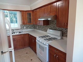 2nd image of 2800 Arundel Way
