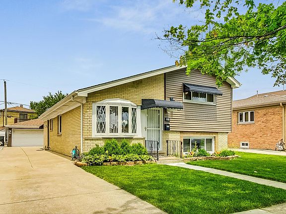 3rd image of 9948 Ivanhoe Ave