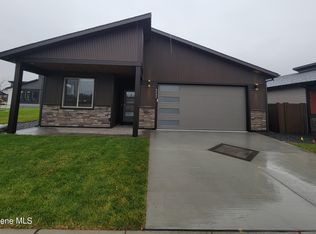 8688 W Hood St, Rathdrum, ID 83858