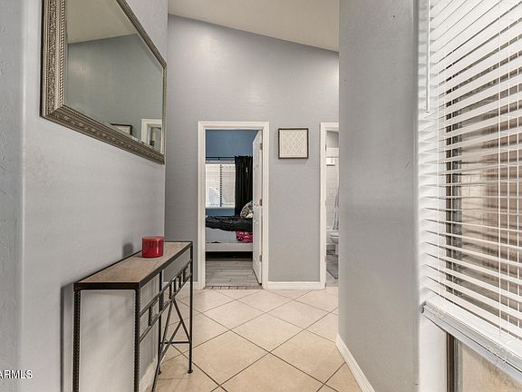 5th image of 3625 W MENADOTA Drive