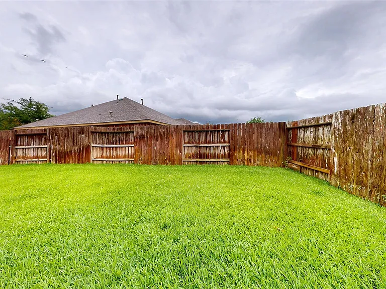 12314 Meadow Breeze Dr — Photo 48