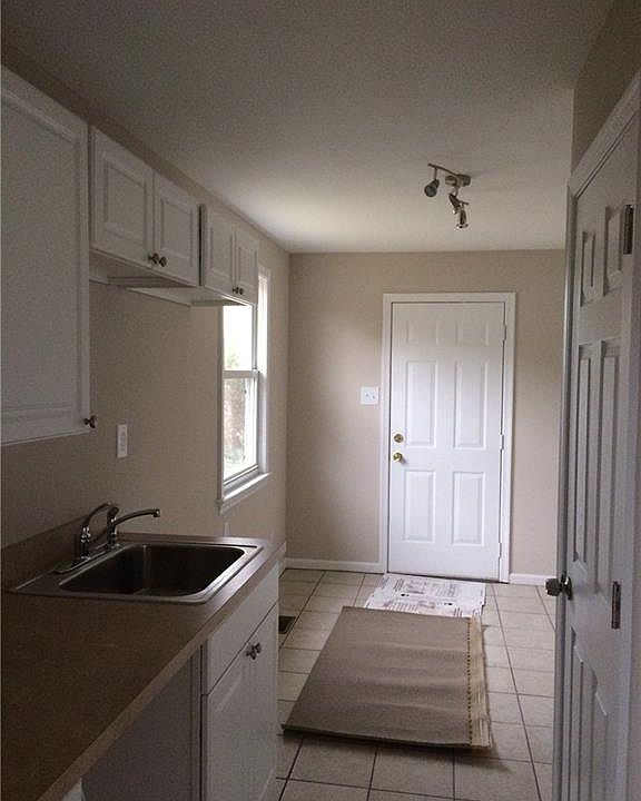1st image of 3117 Armistead Dr