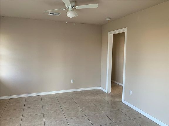 5th image of 603 Wisteria St
