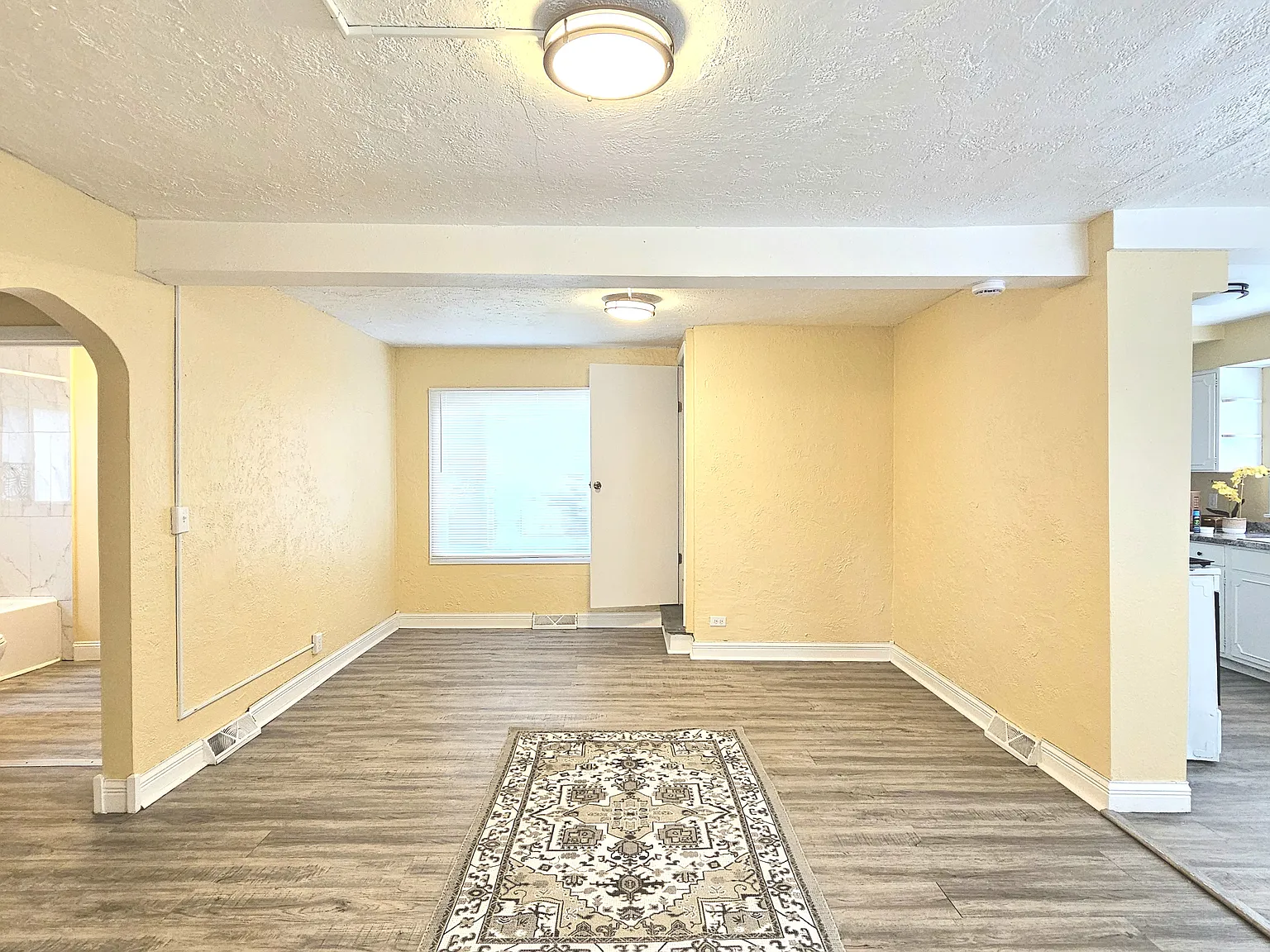 206 Bies St — Photo 2