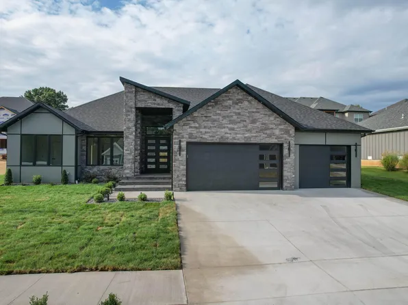 1606 E Hayloft Drive, Ozark, MO 65721