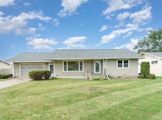 420 7th St, Freeland, MI 48623