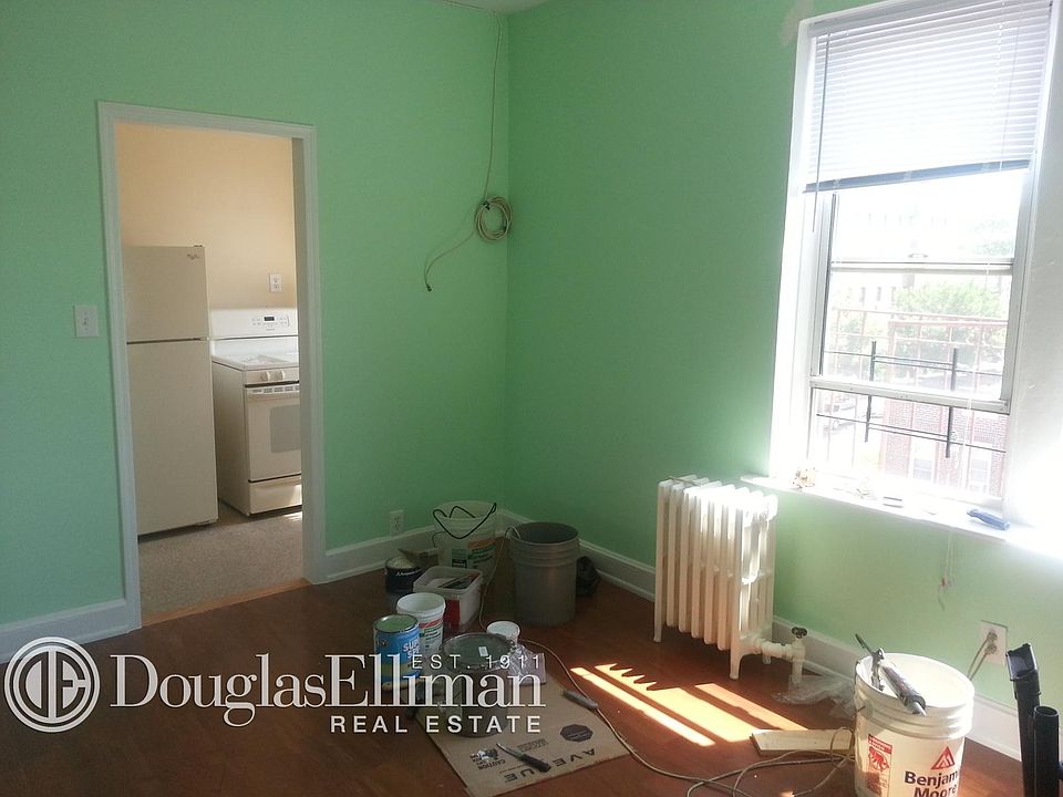 2nd image of 5006 46th St APT 5D