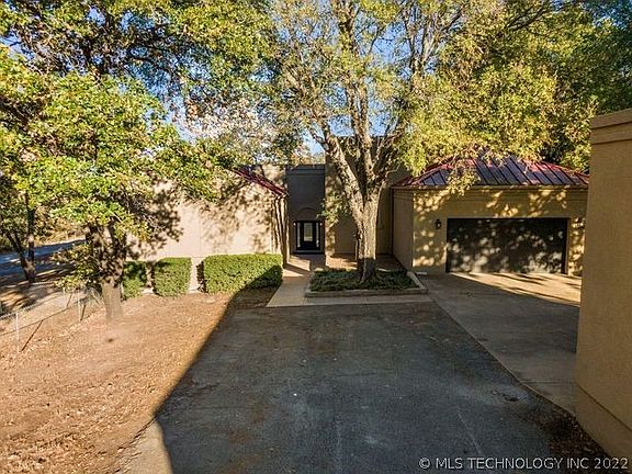 2nd image of 1503 N Navajo St