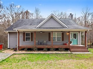 368 Mountain Creek Ln, Maysville, GA 30558