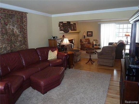 5th image of 16411 Old Bedford Rd