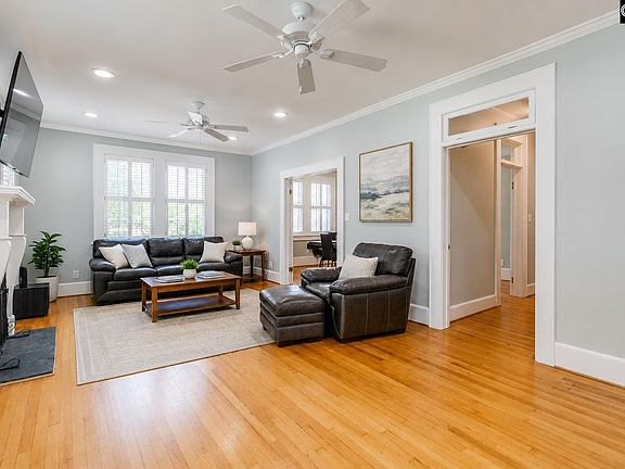 3rd image of 304 S Saluda Ave