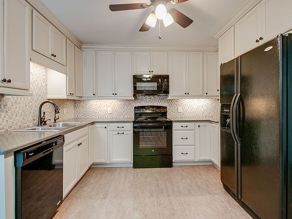 4th image of 2305 Amherst Ct
