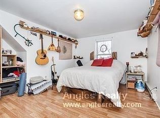 33 Oxford St #2, Somerville, MA 02143