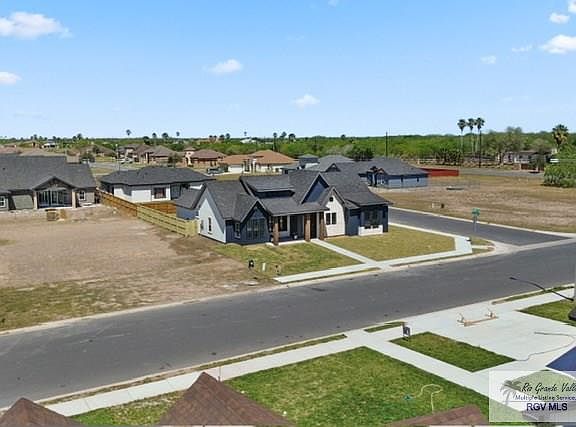 2nd image of 9708 Heights South 14
