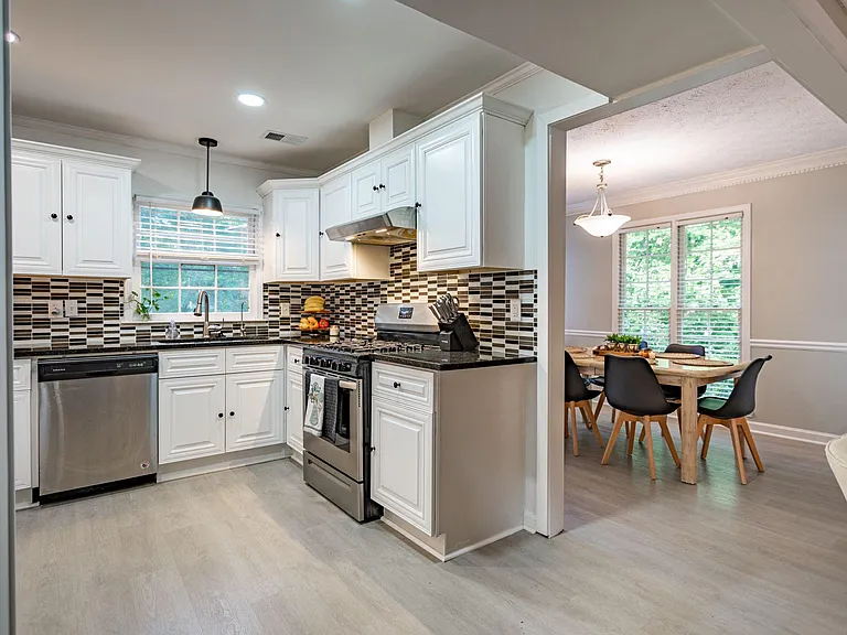 2398 Forest Hunt Ct — Photo 32