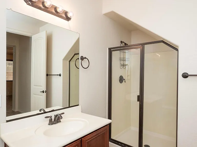 141 W Hackberry Dr — Photo 8