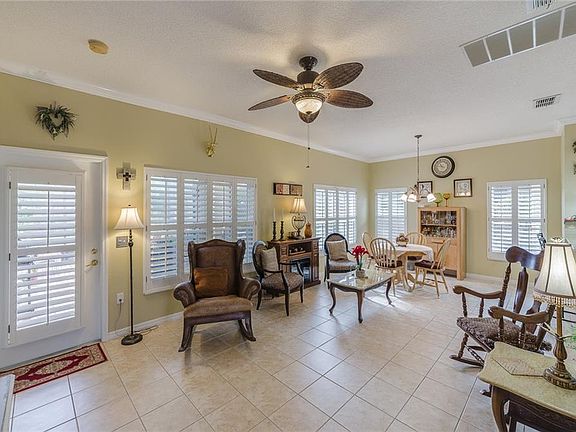 3rd image of 214 Ventana Dr