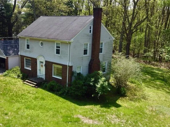 160 Forge Rd, North Kingstown, RI 02852