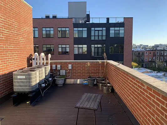 Rented by JB Mac Real Estate Inc. | media 23