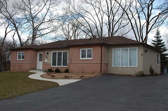 1st image of 345 Hawthorn Ln