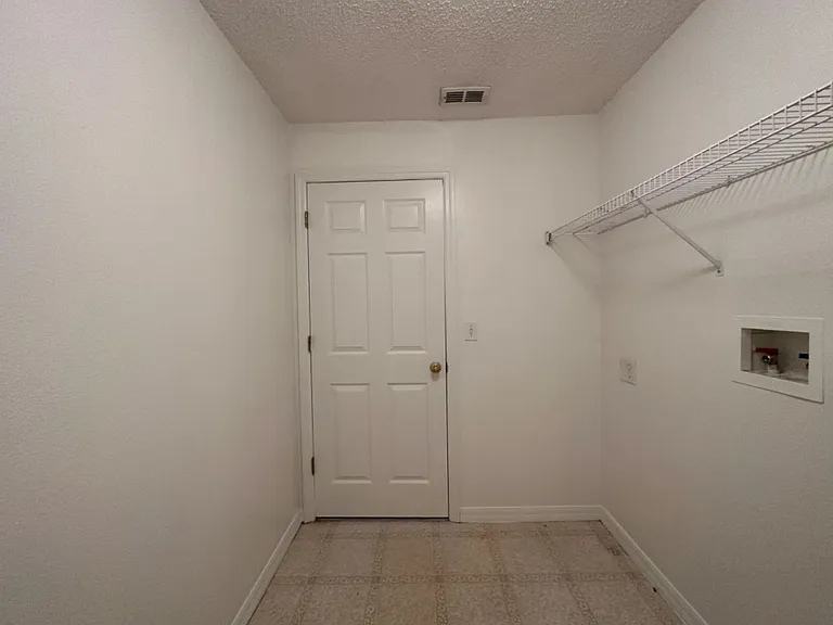 2932 Foraker Way — Photo 23