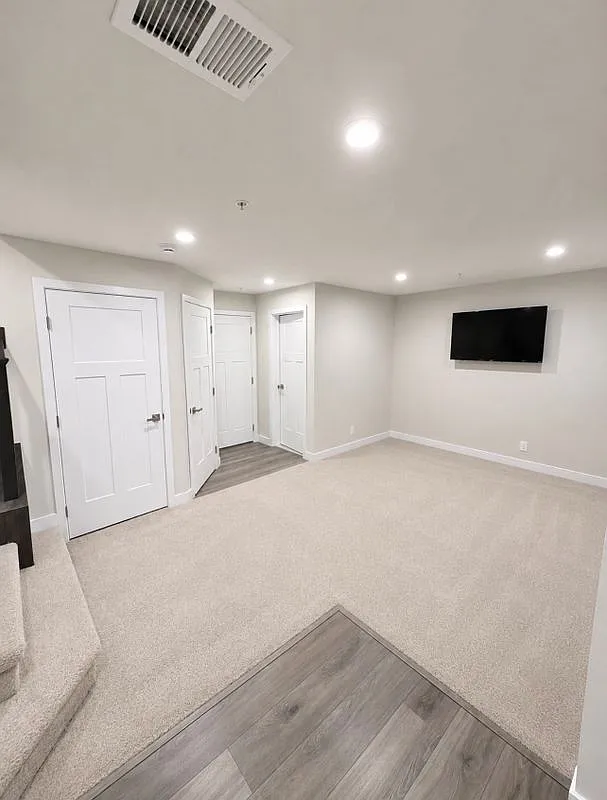 3 bed, 2.5 bath, 1741 sqft, $3,200 — Photo 4