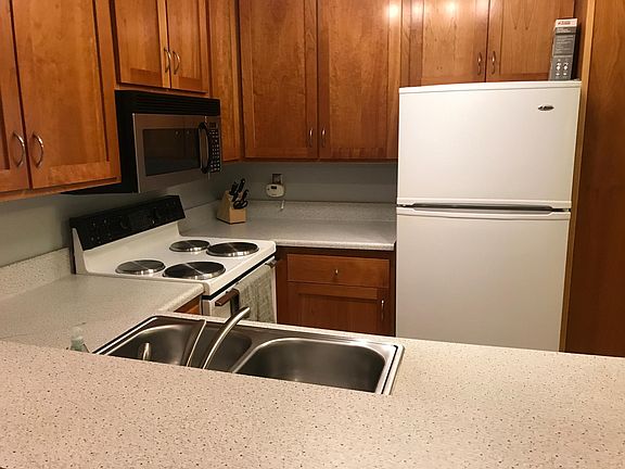 5th image of 1855 Diamond St #5-231